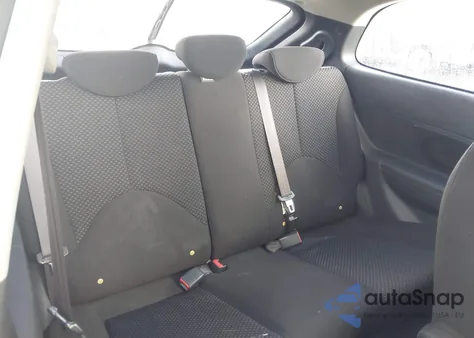 2010 Hyundai Accent Gs z USA, uszkodzony, nr VIN KMHCM3AC5AU171084